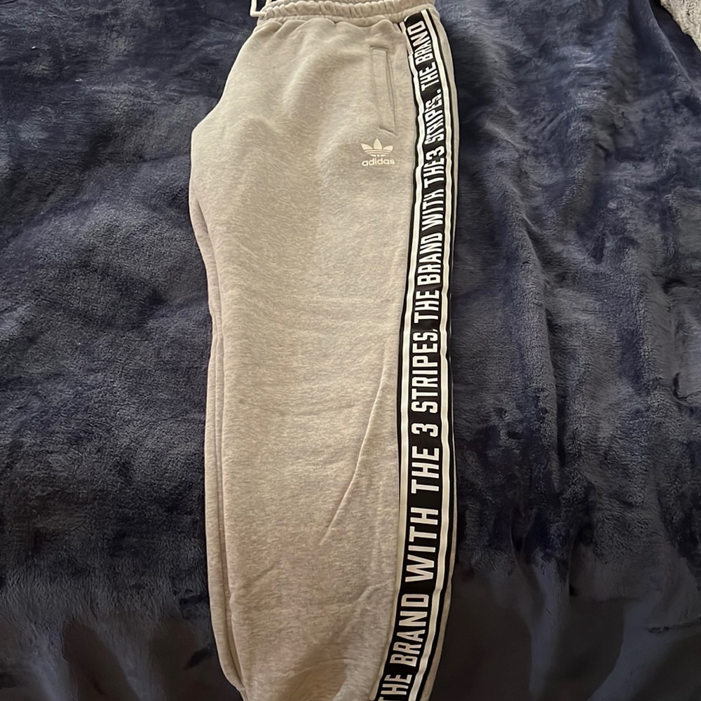 ADIDAS GREY 3 STRIPE JOGGERS XL